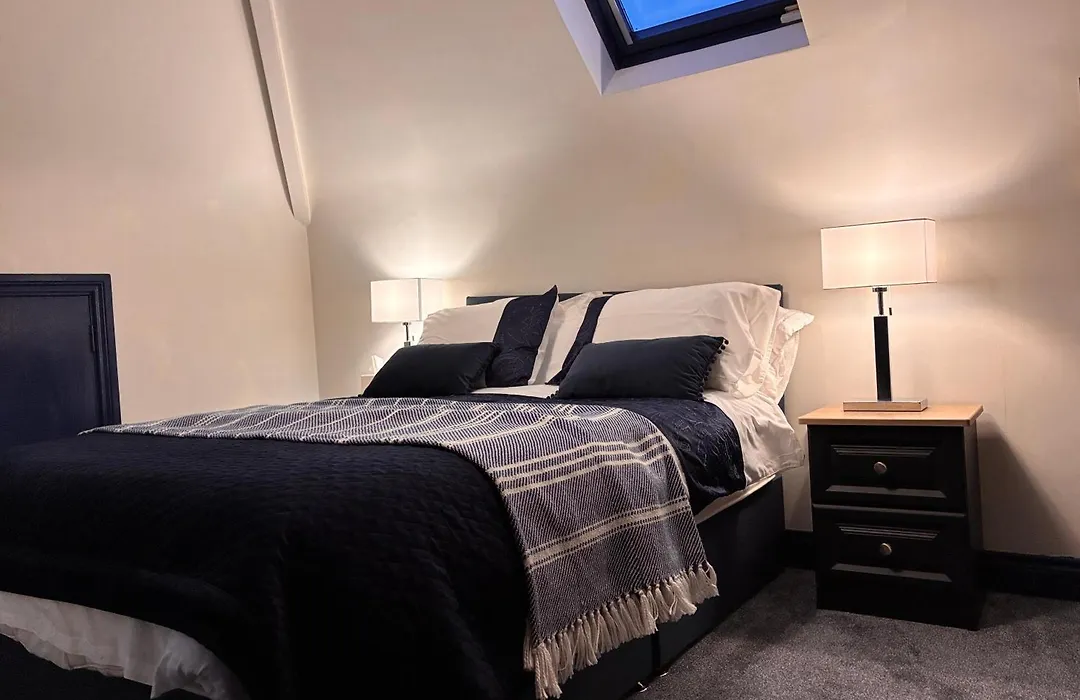 Inglewood Lodge B&B-1